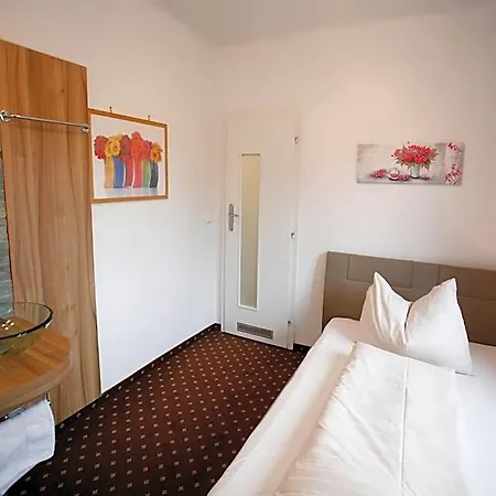 Diana Hotel 3*