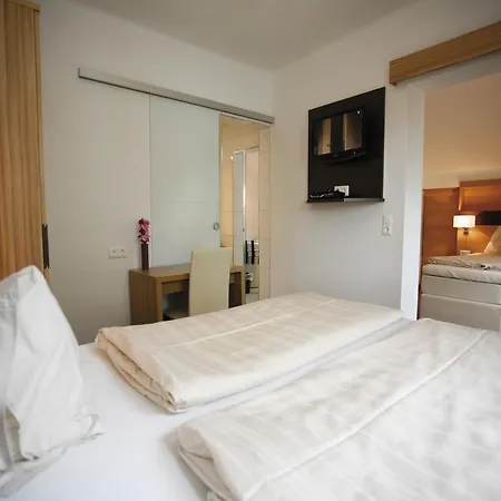 戴安娜酒店 酒店 3*